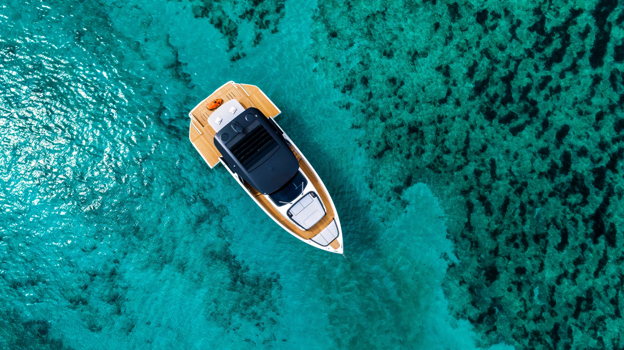 Yacht for daily tours Cranchi A46 near Dalmatia coast