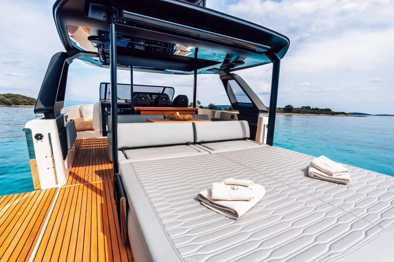 Luxury Tender Cranchi A46 sunbeds