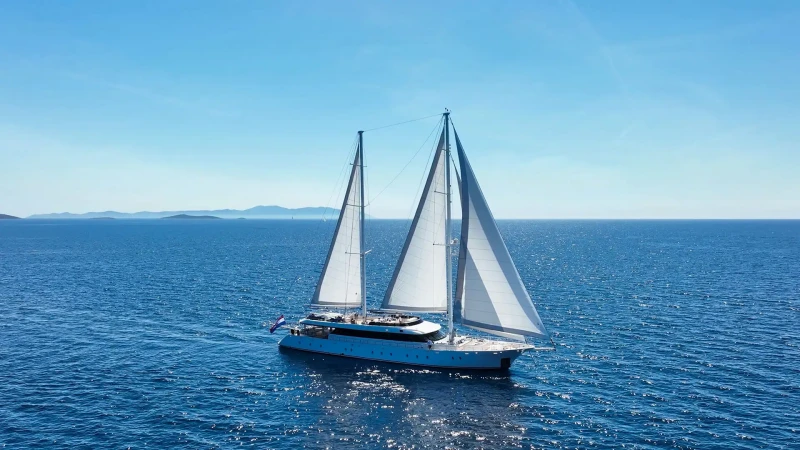 Custom Line 143 Aurum Sky yacht sailing across the adriatic sea