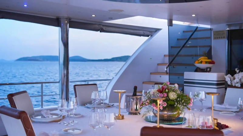Custom Line 143 Aurum Sky yacht, dining table