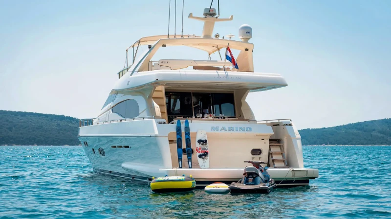Ferretti Yacht 730 Marino, jet ski and wakeboard